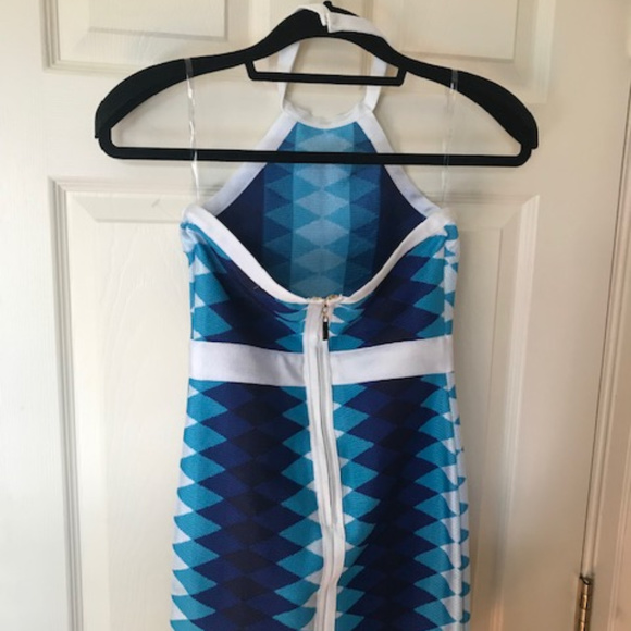 Ladies Sample Dress 2020 - Picture 2 of 2